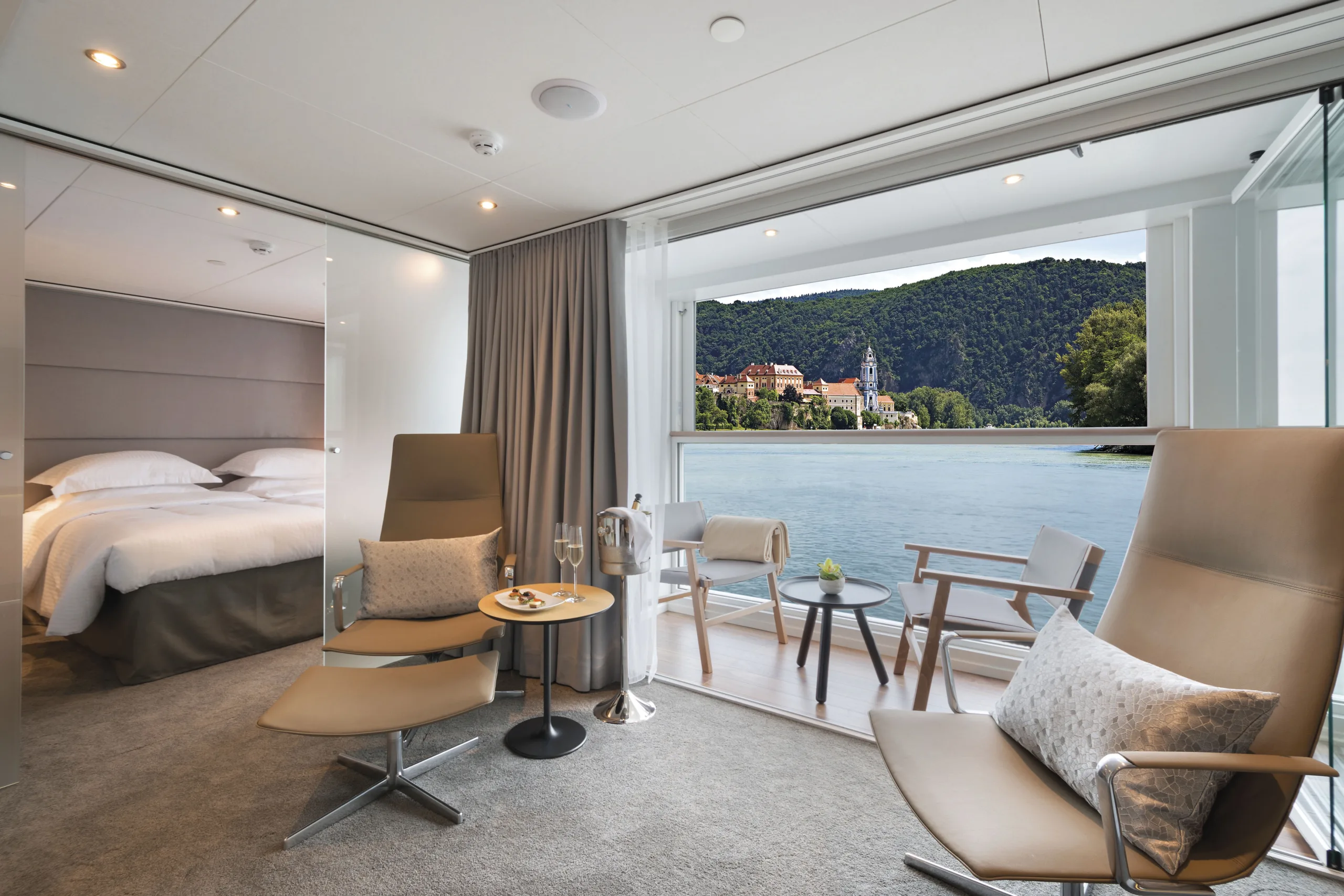 O hotel flutuante tem capacidade para 180 passageiros distribuídos em 91 cabines. Crédito: Divulgação