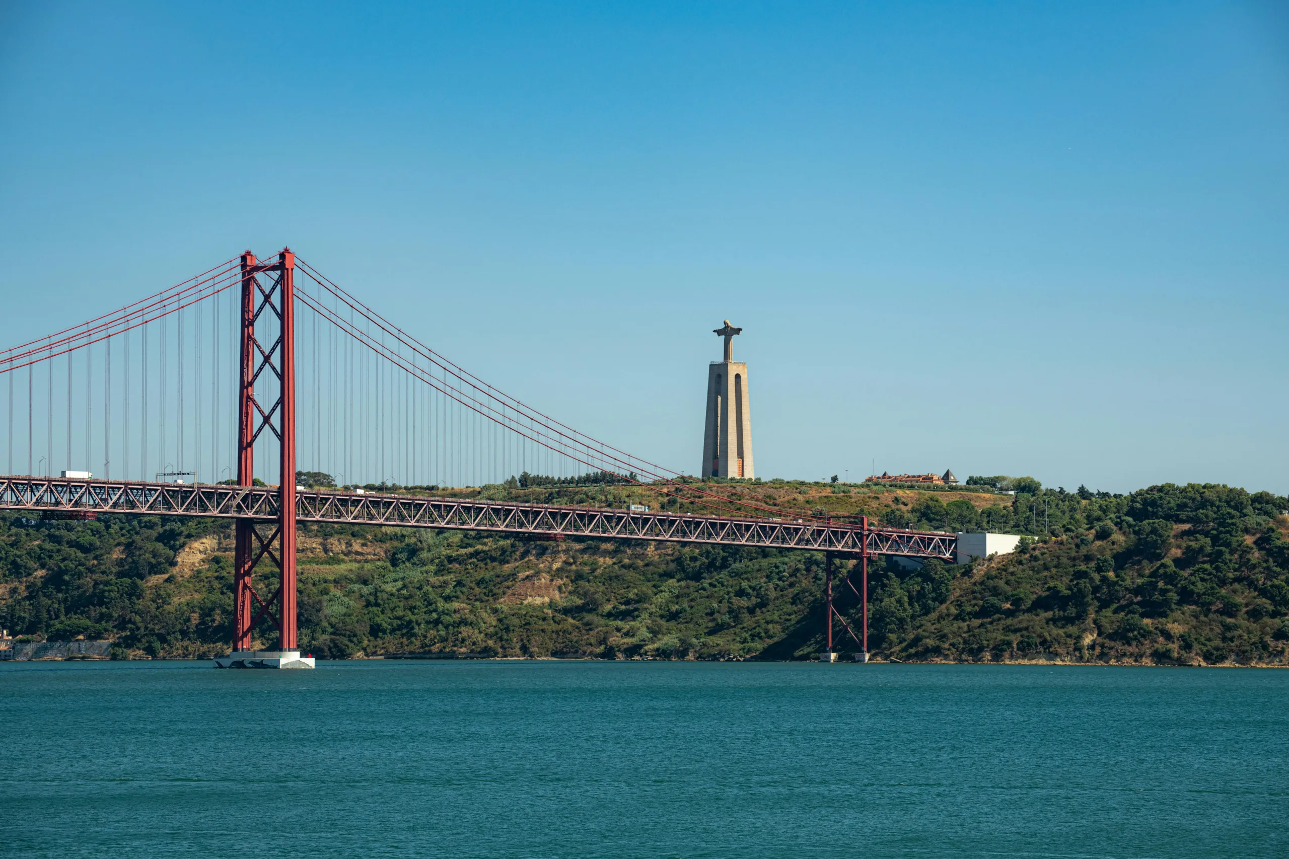 Lisboa tem 49 m² de áreas verdes por pessoa e 2.828 horas de sol ao ano. Crédito: Pexels.