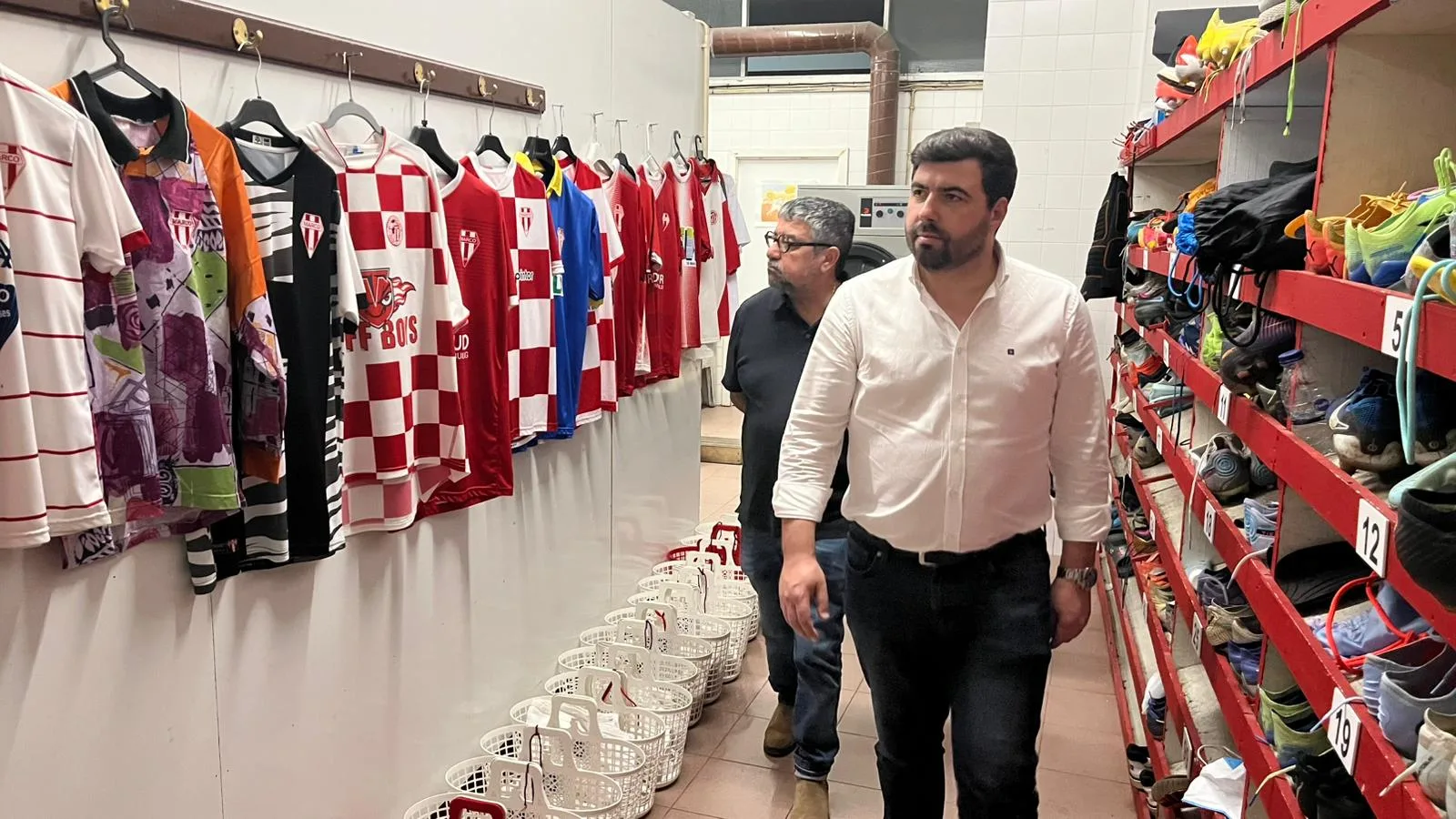 Quaquá anuncia convênio entre Maricá FC e Marco 9 para intercâmbio de atletas; impulso ao turismo esportivo.